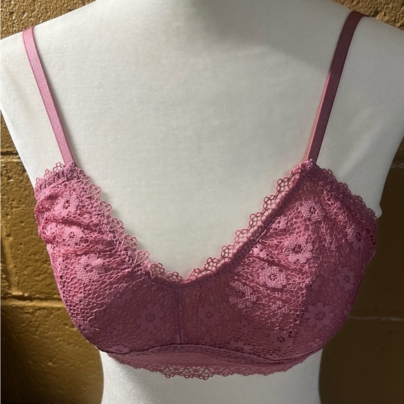 Victoria’s Secret Pink Floral Lace Bralette - Picture 2 of 5